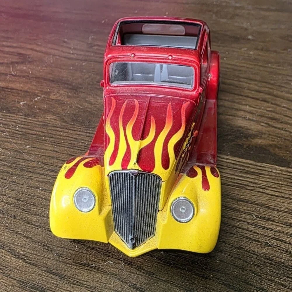 1933 Willys Coupe‎ 1/24 Scale First Gear Carquest Street Rod
